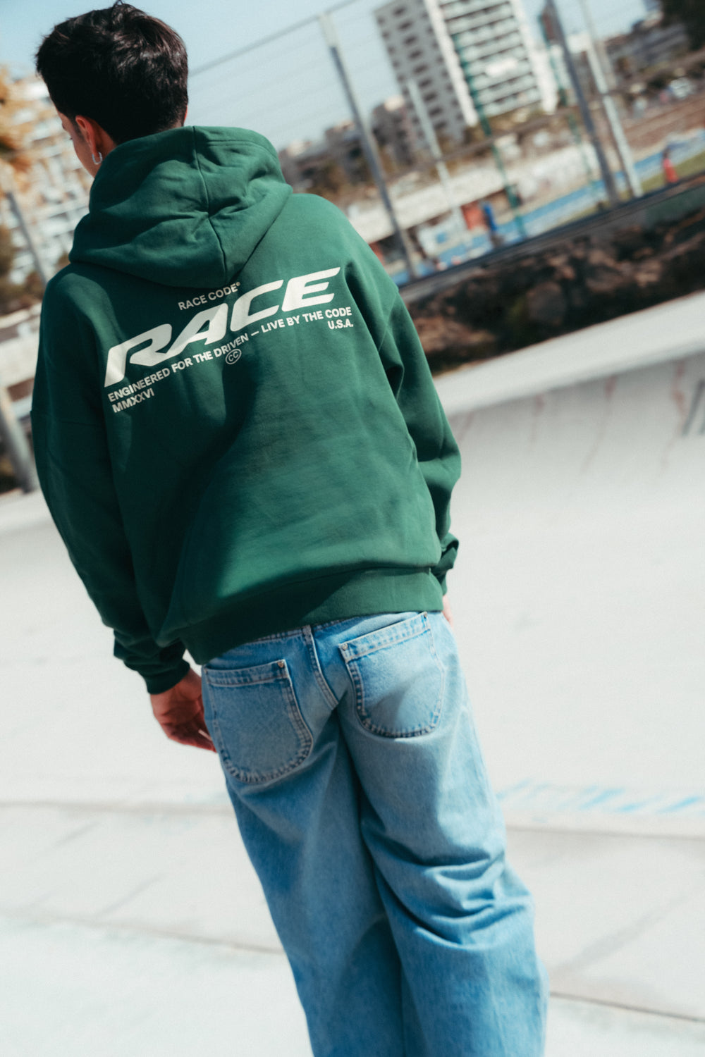 Race Hoodie Green, estampado de la espalda, en Barcelona