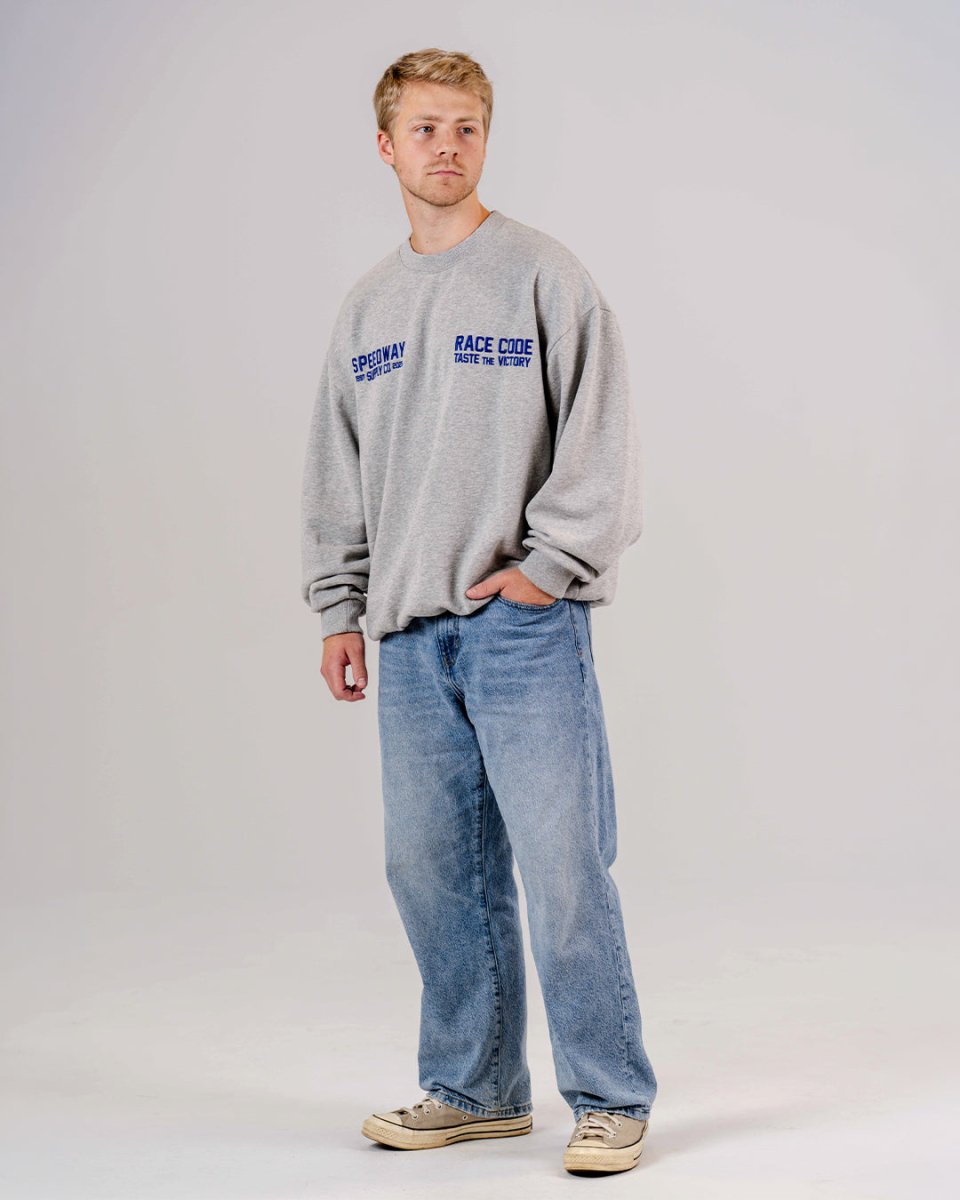 Speedway Crewneck Grey Melange Model - Race Code